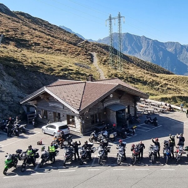 POR LAS RUTAS DEL SABOR: UN TOUR EN MOTO A TRAVES DE LAS TRADICIONES Y SABORES DEL NORTE DE ITALIA